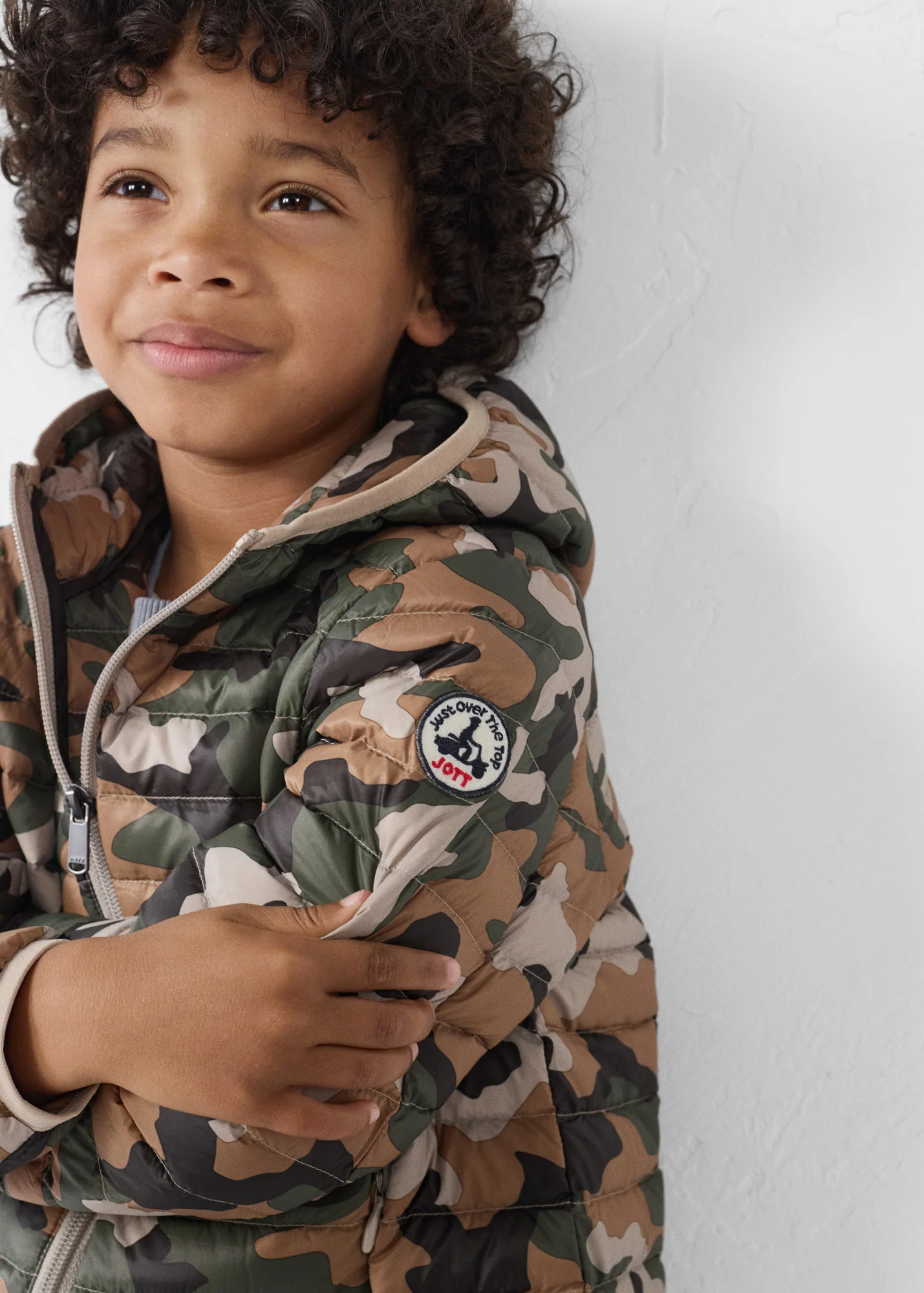 Doudoune légère à capuche enfant Camo sucre roux Hugo print - Image 6